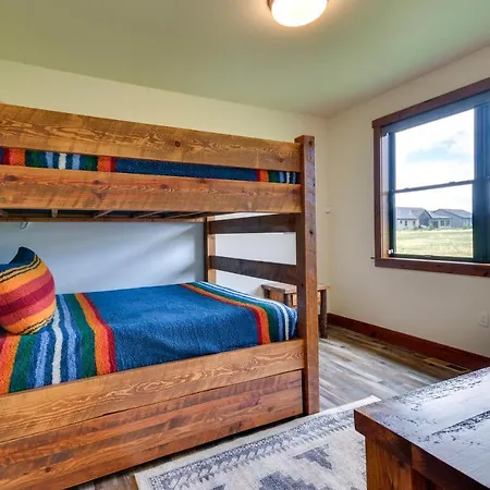 Sleek Red Lodge Home Rental With Private Hot Tub!